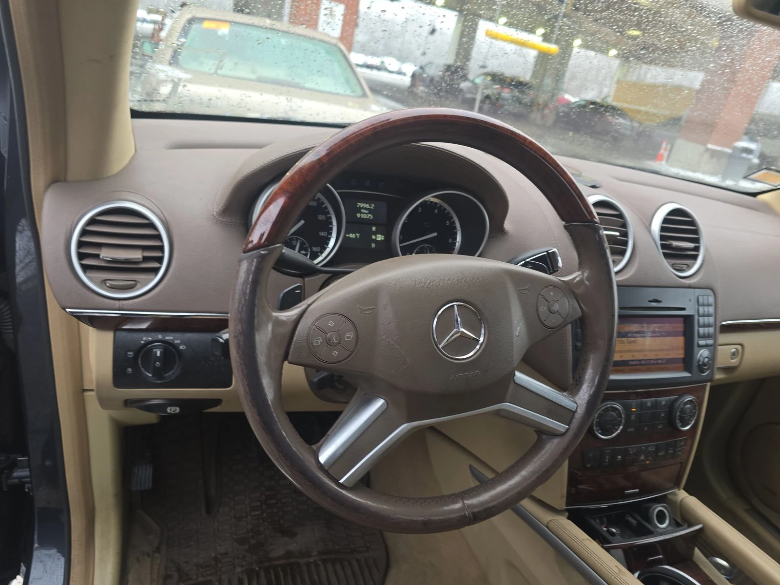 Mercedes-Benz GL 500 4MATIC - изображение 9