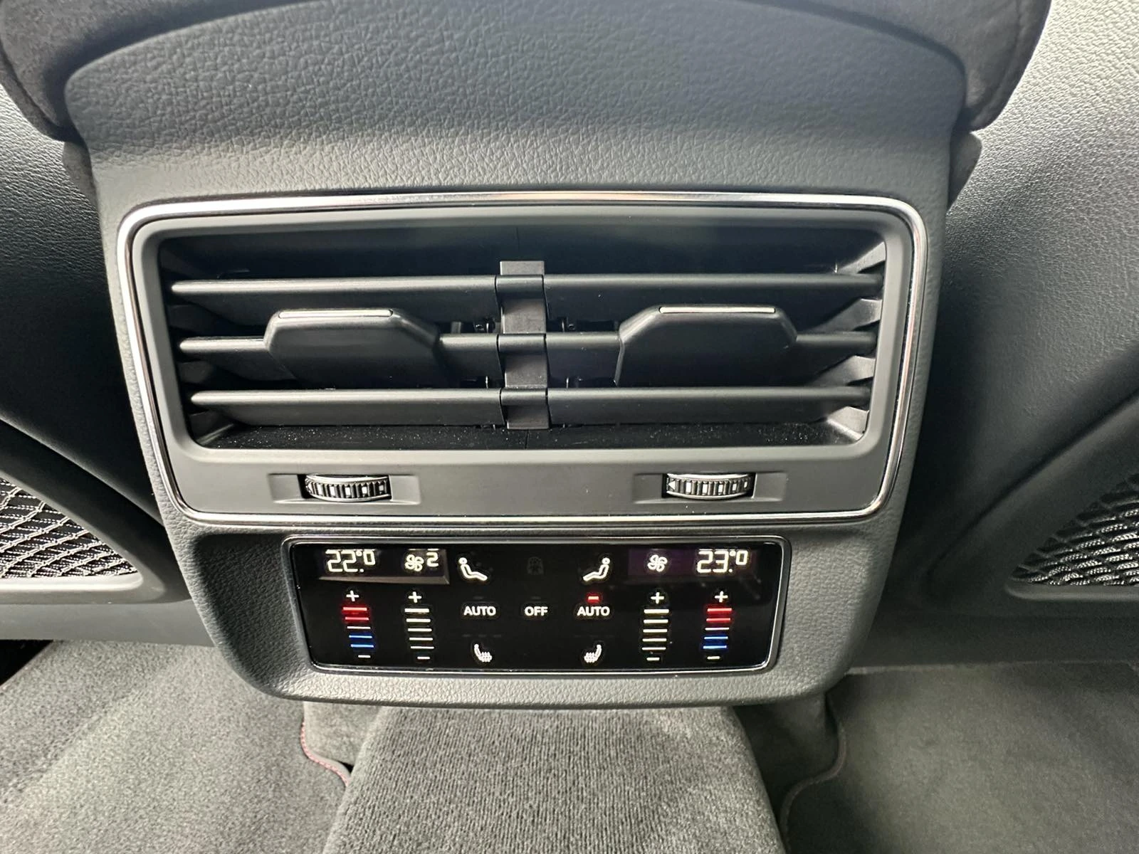 Audi RSQ8 CARBON/ HUD/ PANO/CARBON/B&O/MATRIX/360  | Mobile.bg � ����������� 16