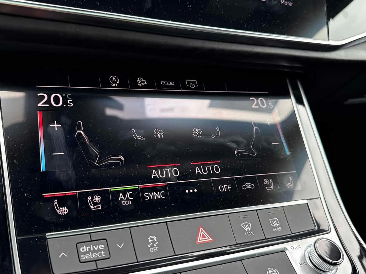 Audi Q7 Progressiv | QUATTRO | PANO | 360 | 2 KEYS, снимка 15 - Автомобили и джипове - 53751514