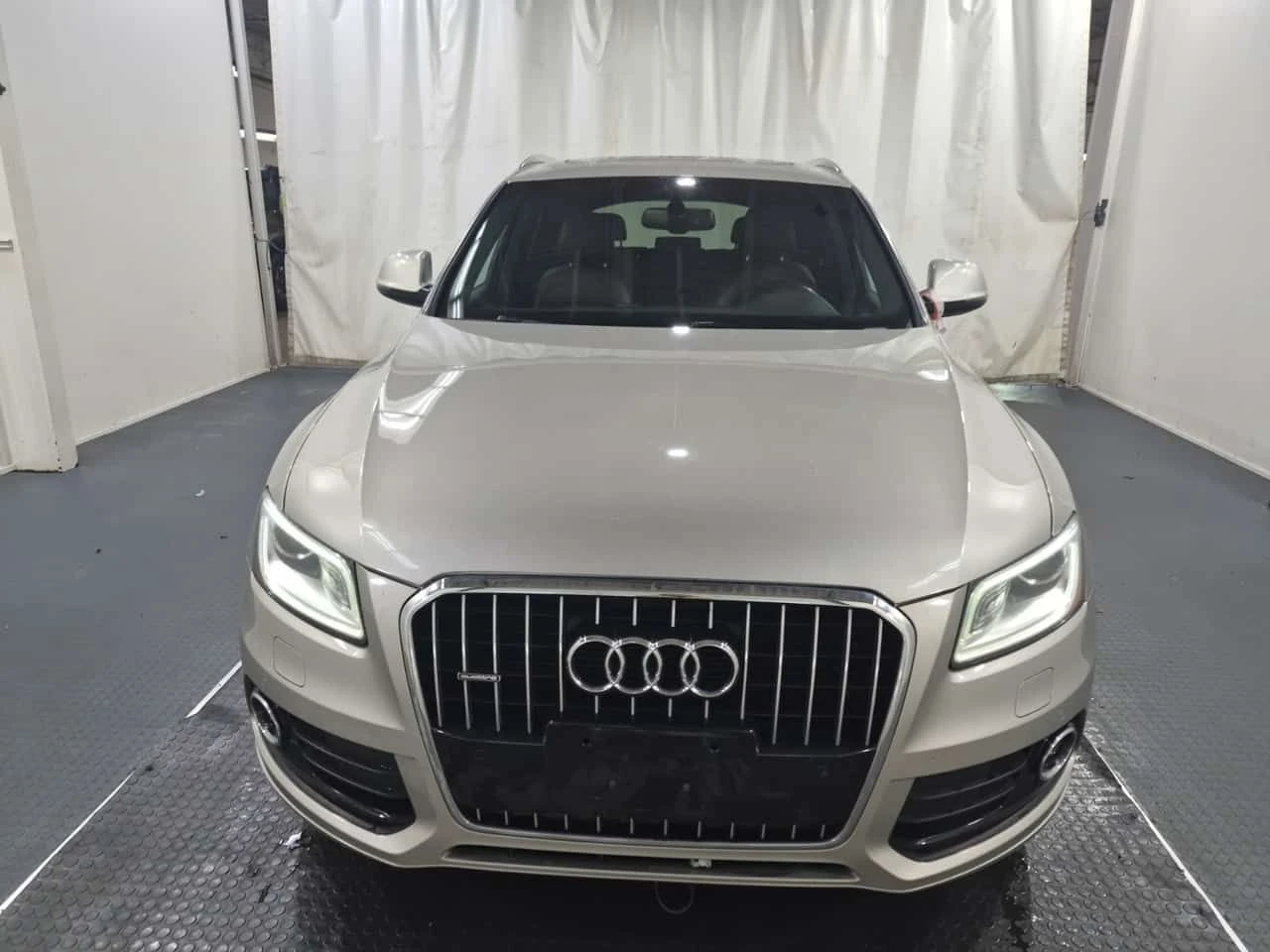 Audi Q5 * 2.0T TECHNIK * CARFAX * ЦЕНА ДО БГ, снимка 2 - Автомобили и джипове - 54672205