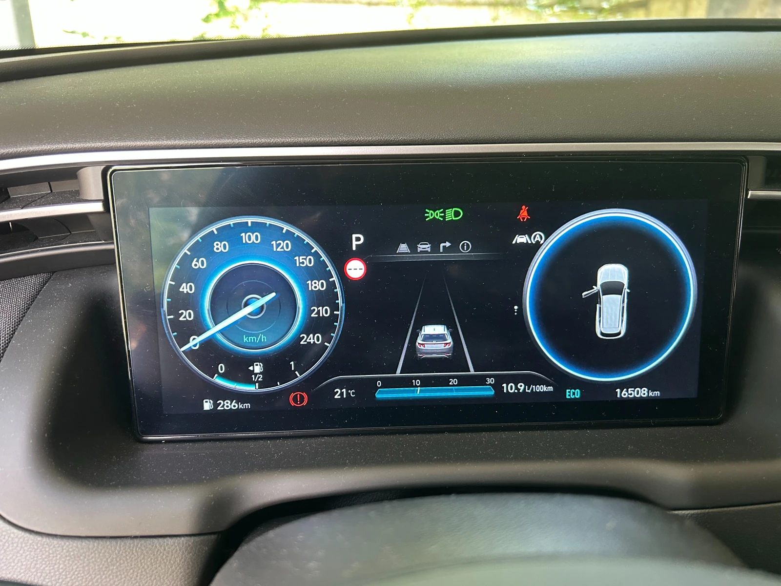 Hyundai Tucson 1.6 T-GDI Mild-Hybrid 48v 7DCT 4x4, снимка 12 - Автомобили и джипове - 54819148