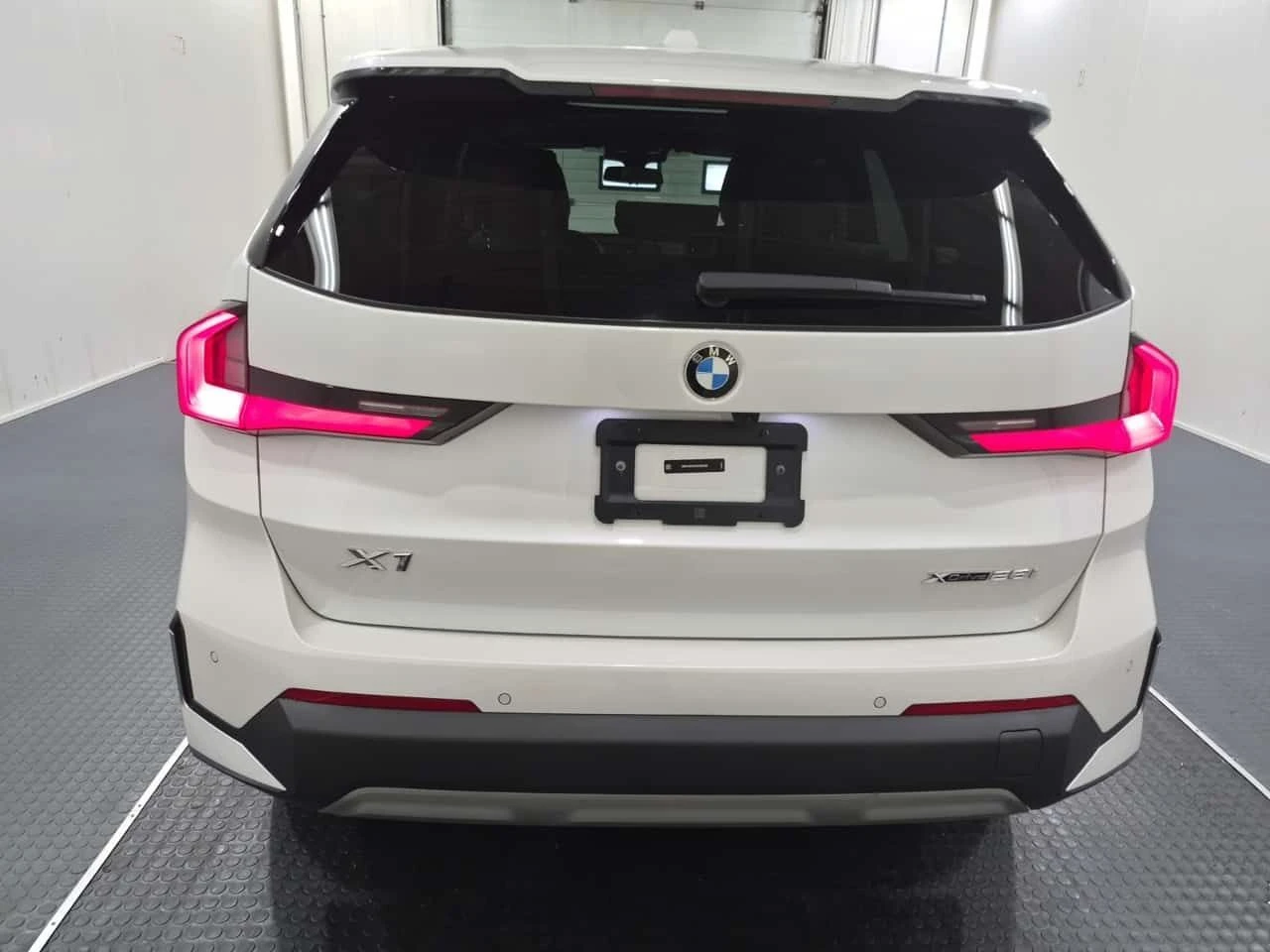 BMW X1 * XDRIVE28I * CARFAX * БЕЗ ПЪРВОНАЧАЛНА ВНОСКА, снимка 17 - Автомобили и джипове - 54918713