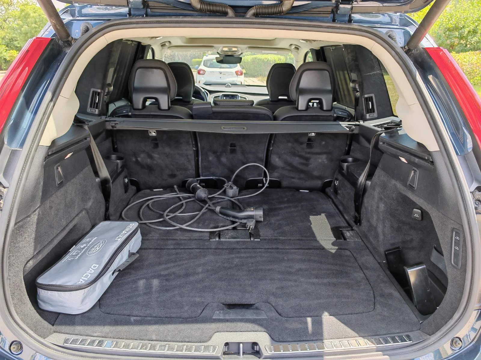Volvo Xc90 7900Евро за получаване, 2.0TwEn T8 PlugInHybrid 7м, снимка 11 - Автомобили и джипове - 54958565