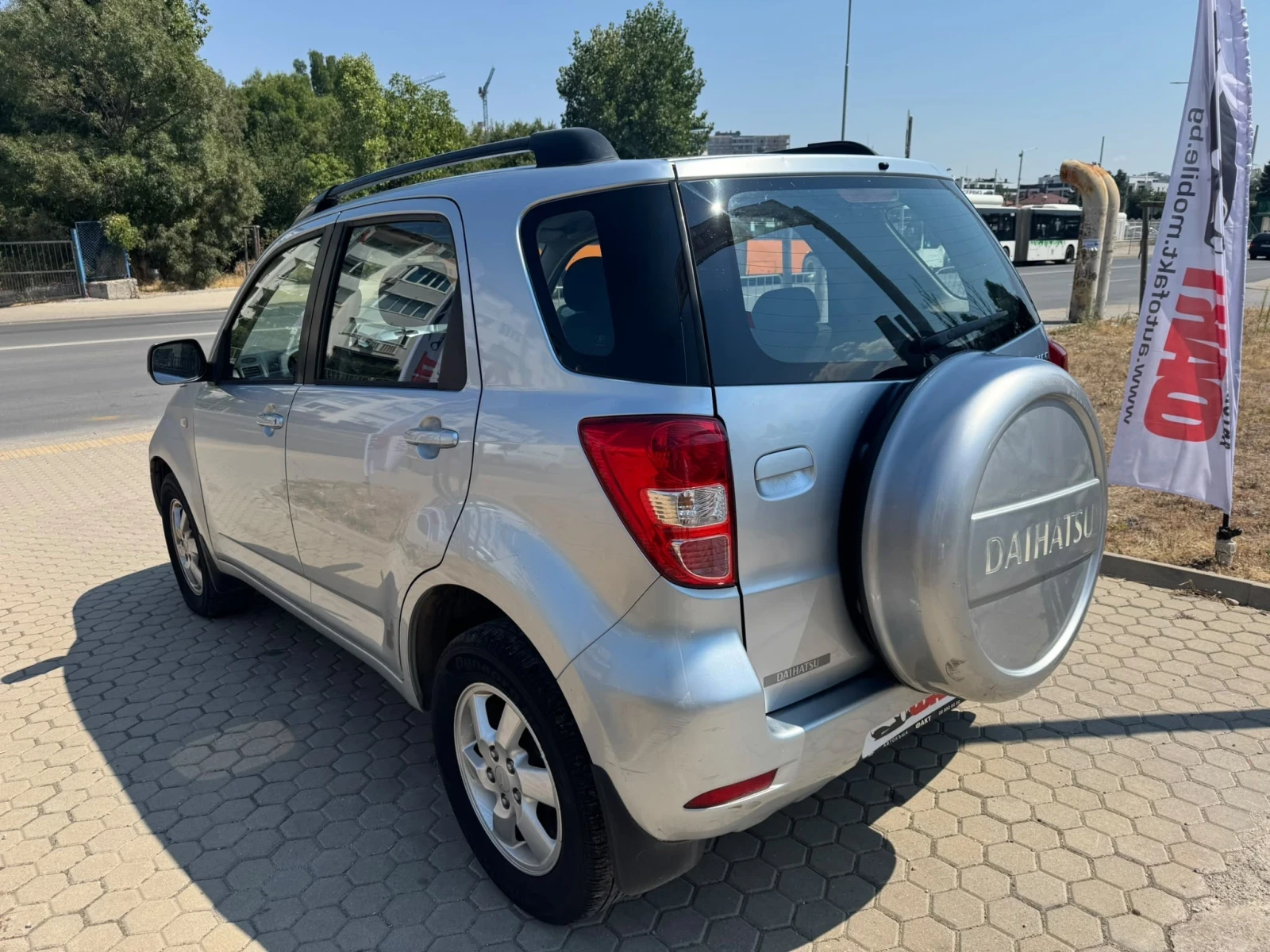 Daihatsu Terios 1.5i, снимка 5 - Автомобили и джипове - 55777407