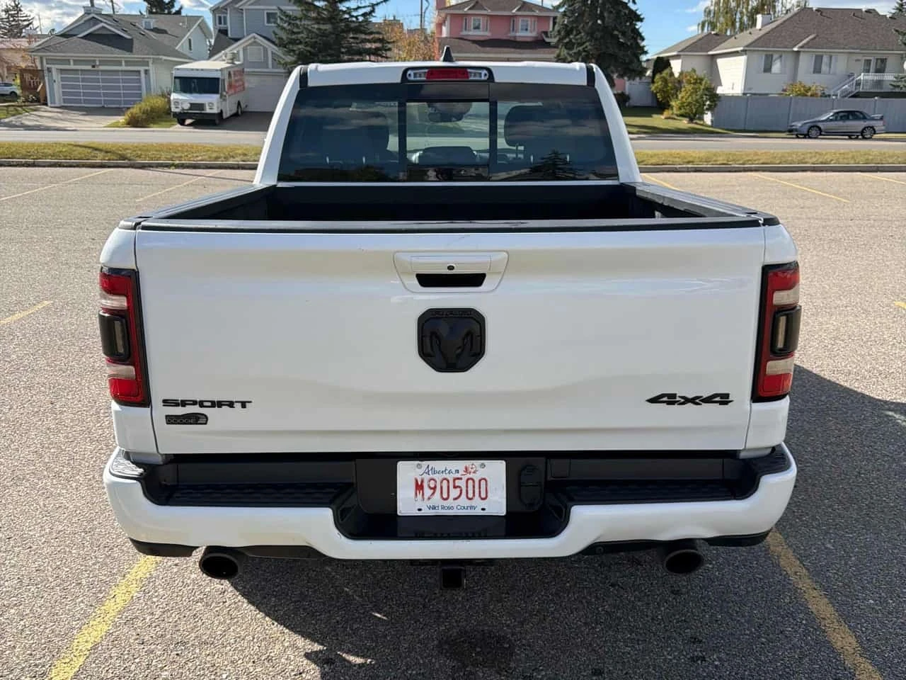 Dodge RAM 1500 * Sport * АВТОКРЕДИТ * ГЛАВНО ПРЕДСТАВИТЕЛСТВО, снимка 6 - Автомобили и джипове - 56309172