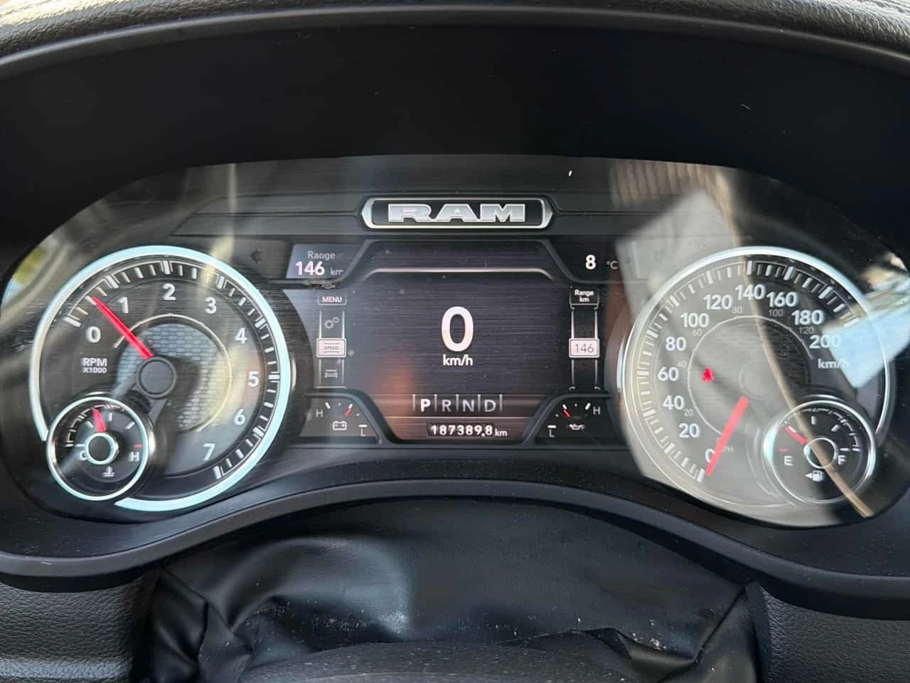 Dodge RAM 1500 * Sport * АВТОКРЕДИТ * ГЛАВНО ПРЕДСТАВИТЕЛСТВО, снимка 11 - Автомобили и джипове - 56309172