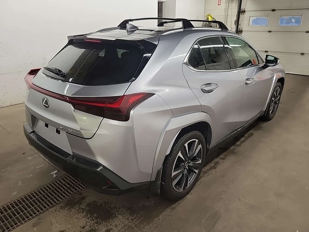 Lexus UX 250h * AWD * CARFAX *  | Mobile.bg � ����������� 3