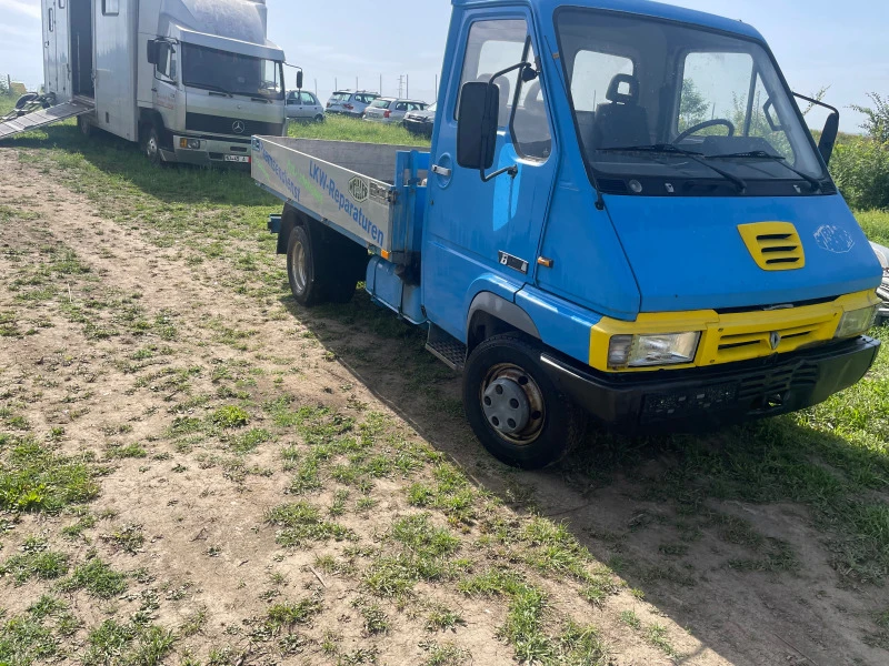 Renault B90 Ивеко мотор 120 кс, снимка 2 - Бусове и автобуси - 47054156