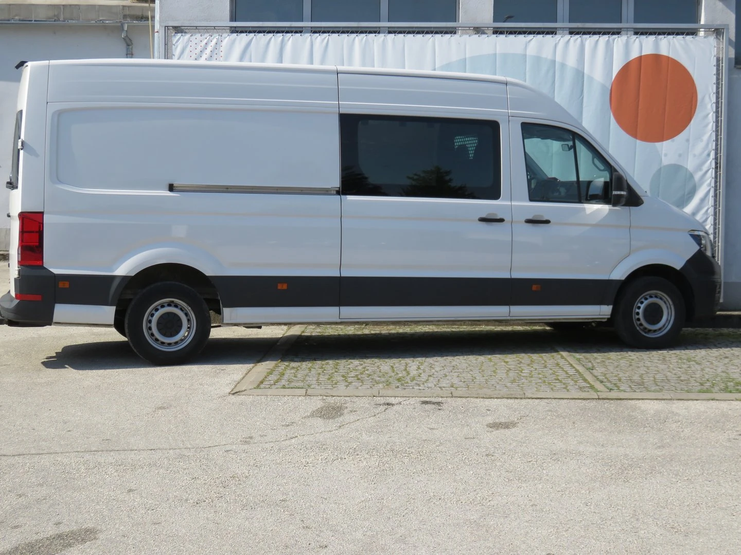 VW Crafter, снимка 2 - Бусове и автобуси - 56420307