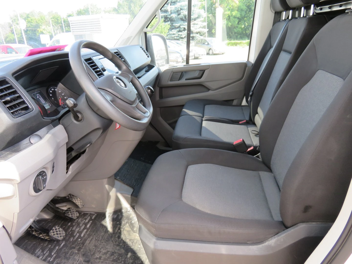 VW Crafter, снимка 4 - Бусове и автобуси - 56420307