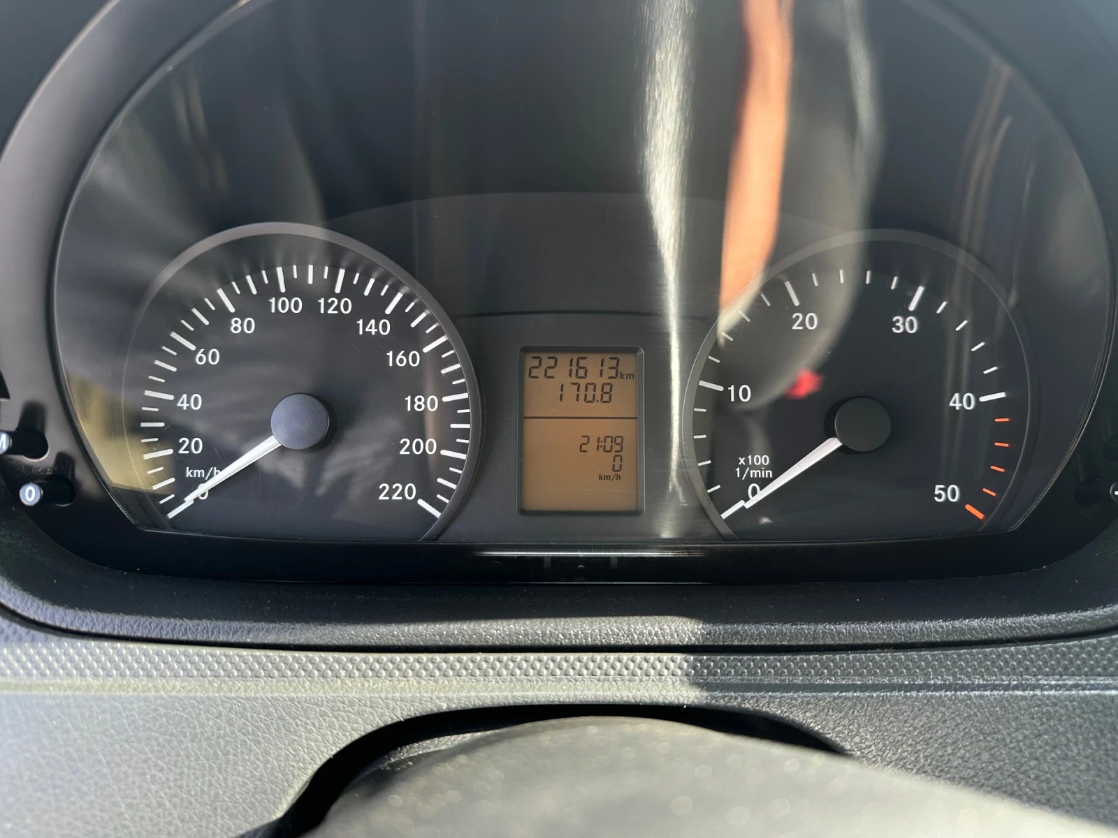 Mercedes-Benz Vito 9 местен* Long* Клима, снимка 10 - Бусове и автобуси - 55952288
