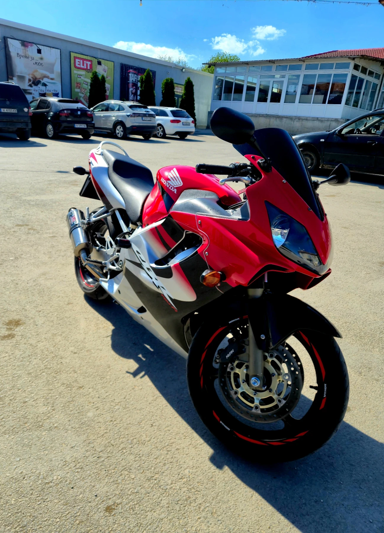 Honda Cbr 600 F4i, снимка 2 - Мотоциклети и мототехника - 54542756
