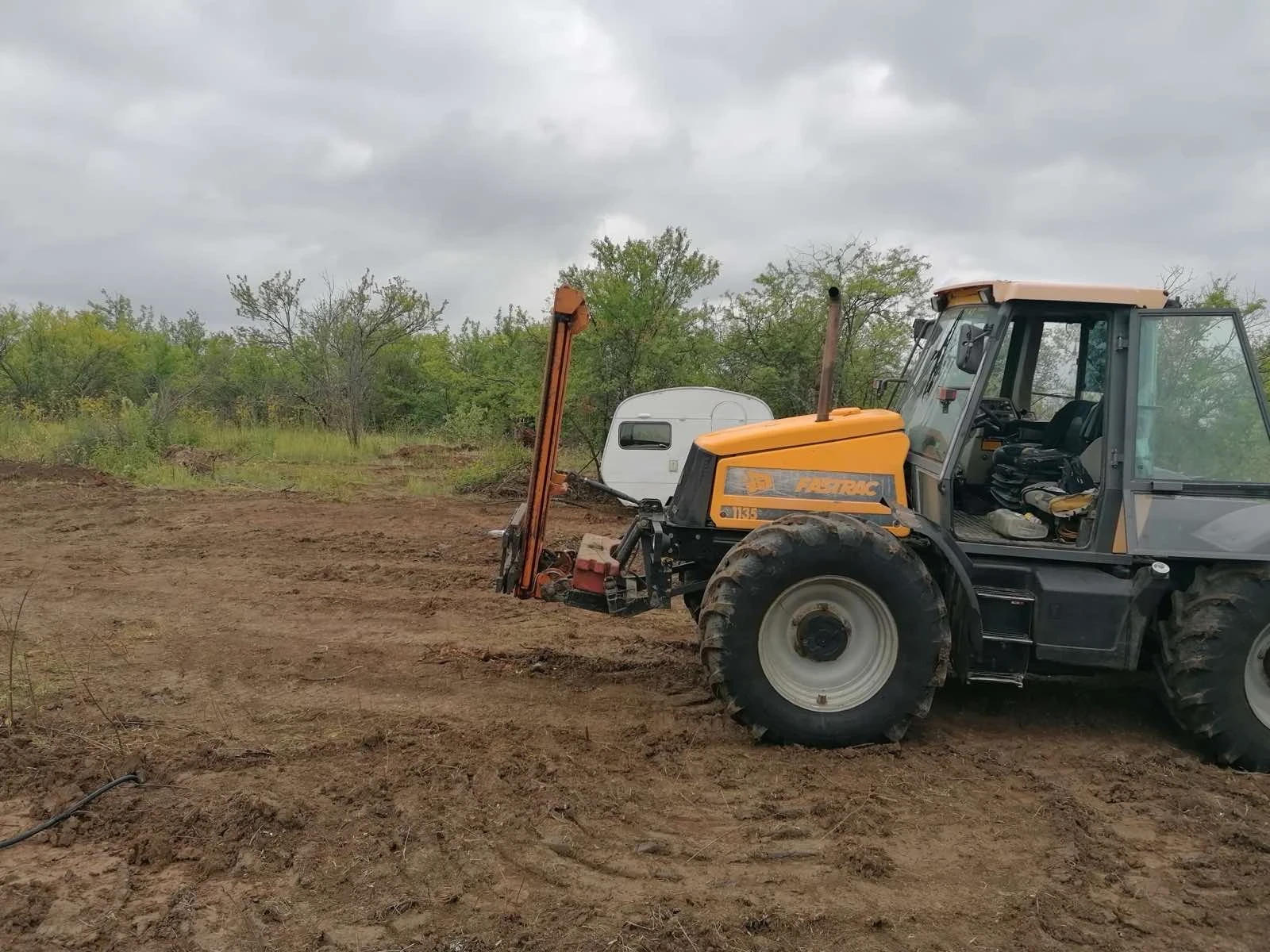 ������� JCB Fast track | Mobile.bg � ����������� 2