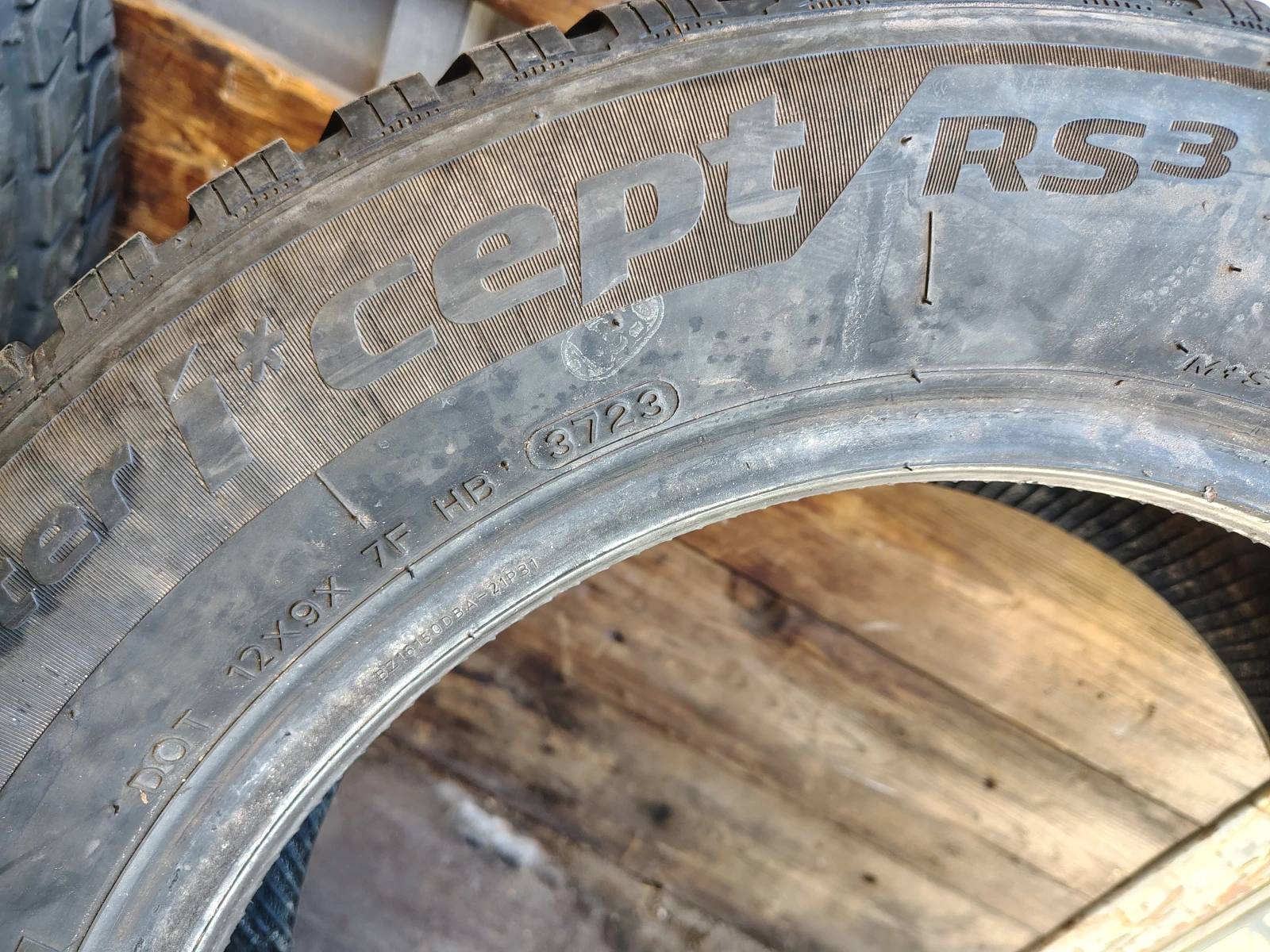 Гуми Зимни 205/60R16, снимка 6 - Гуми и джанти - 55841407