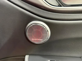 Alfa Romeo Giulia Veloce* Червена кожа* H/K* Камера* Дистроник* Разш, снимка 12