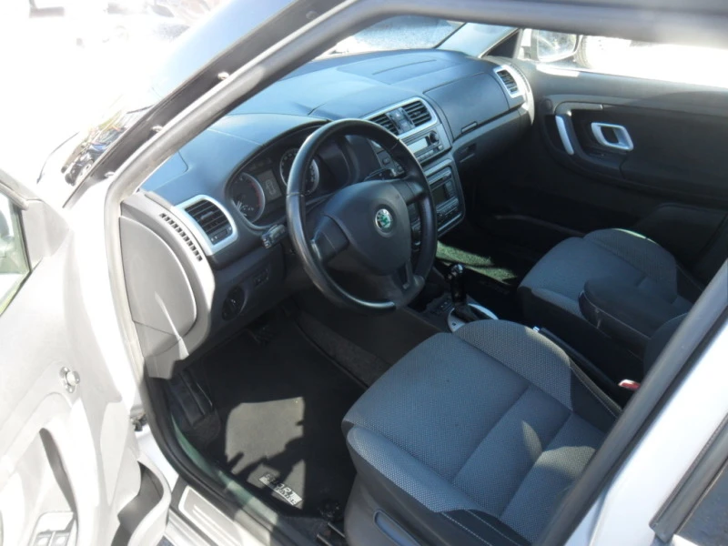 Skoda Fabia 1.6i AVTOMAT, снимка 7 - Автомобили и джипове - 41763150