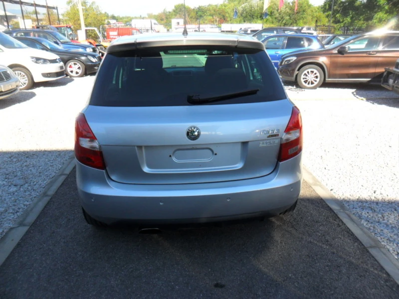 Skoda Fabia 1.6i AVTOMAT, снимка 4 - Автомобили и джипове - 41763150