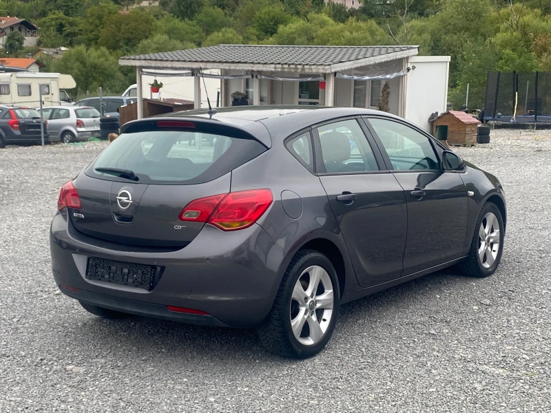 Opel Astra 1.7 CDTI, снимка 6 - Автомобили и джипове - 47218381