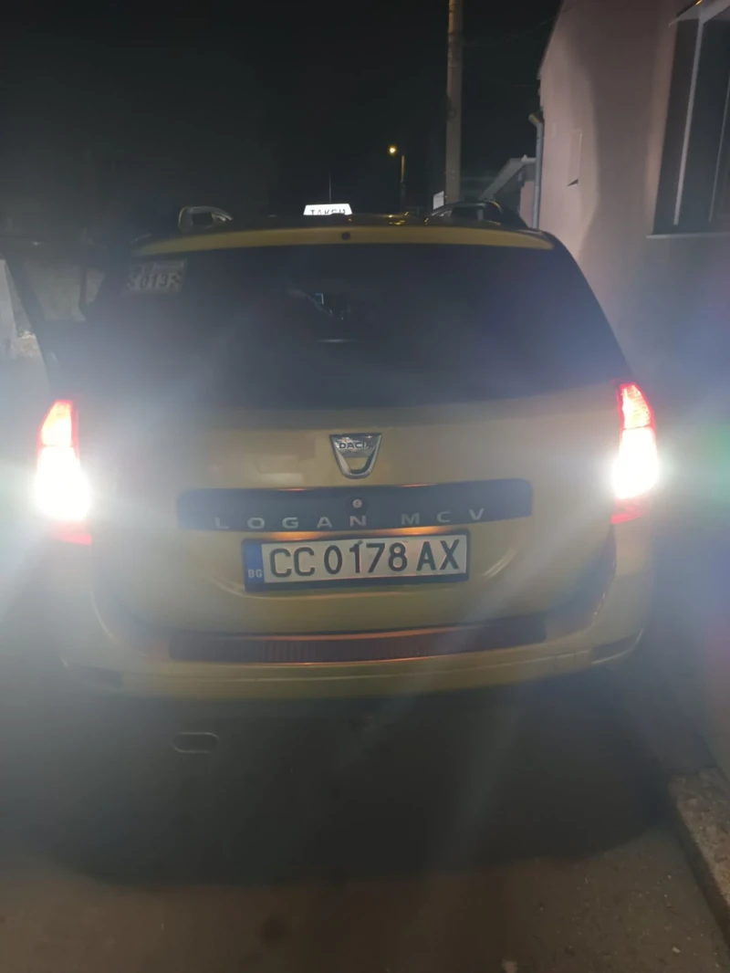 Dacia Logan, снимка 13 - Автомобили и джипове - 47312689