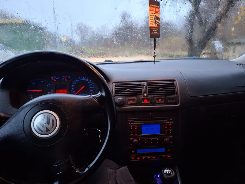 VW Golf, снимка 5 - Автомобили и джипове - 48167137