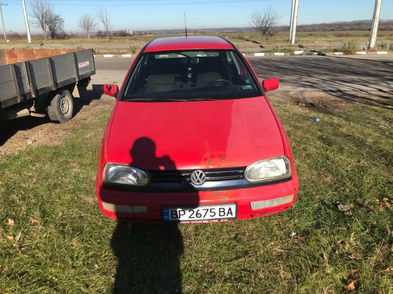 VW Golf 1.6, снимка 1 - Автомобили и джипове - 48425066