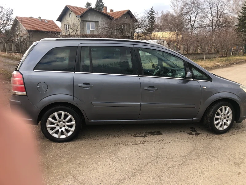 Opel Zafira, снимка 4 - Автомобили и джипове - 48968908