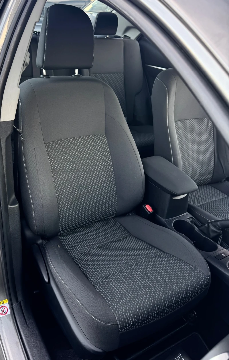 Toyota Corolla Промоция до 31.12.25г/1.4D4D 90кс, снимка 10 - Автомобили и джипове - 52248509