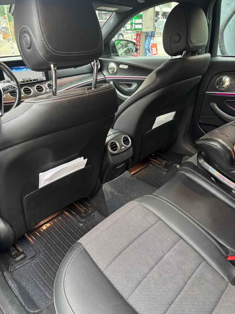 Mercedes-Benz E 220 4 MATIC ТОП СЪСТОЯНИЕ, ПЪЛНА СЕРВИЗНА ИСТОРИЯ, снимка 7 - Автомобили и джипове - 52822202