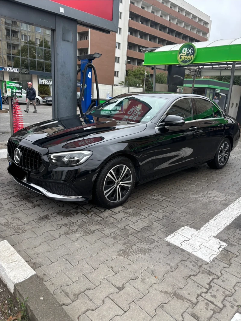 Mercedes-Benz E 220 4 MATIC ТОП СЪСТОЯНИЕ, ПЪЛНА СЕРВИЗНА ИСТОРИЯ, снимка 2 - Автомобили и джипове - 52822202