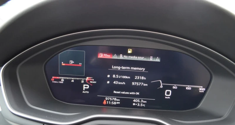 Audi A4 quattro Technik AWD* АвтоКредит* (ЦЕНА ДО БГ), снимка 8 - Автомобили и джипове - 53179761