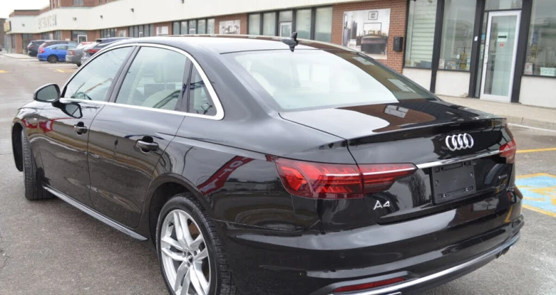 Audi A4 quattro Technik AWD* АвтоКредит* (ЦЕНА ДО БГ), снимка 3 - Автомобили и джипове - 53179761