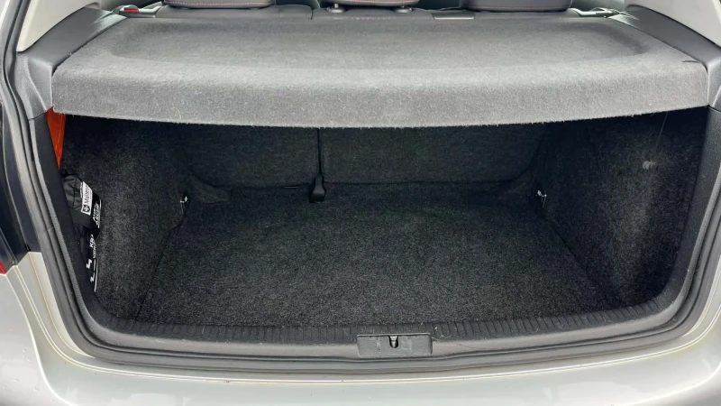 VW Golf 1.9 TDI-GOAL-6скорости, снимка 14 - Автомобили и джипове - 53408684
