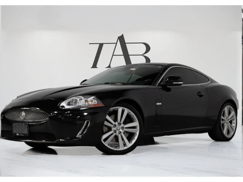 Jaguar Xk8 Coupe * B&W * БЕЗ ИНЦИДЕНТИ * СЕРВИЗНА КНИЖКА * 