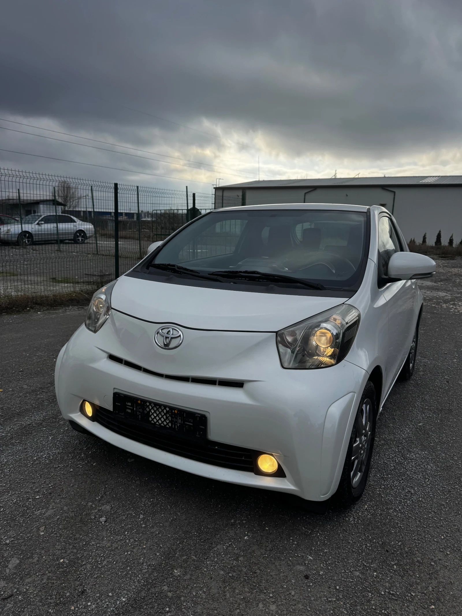 Toyota IQ 1.0 VVT-I KEYLESS/NAVI/PEARL - [1] 