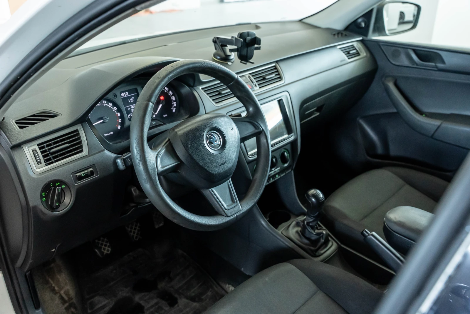 Skoda Rapid 1.6 TDI - изображение 8