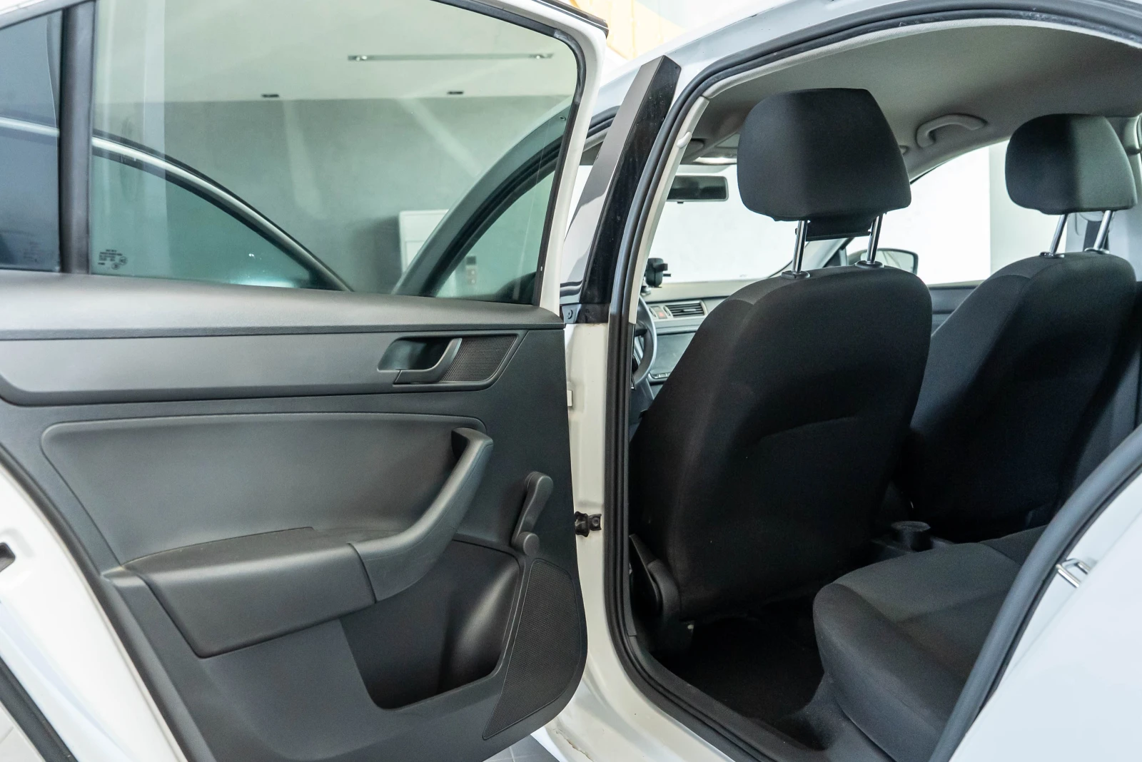 Skoda Rapid 1.6 TDI - изображение 10