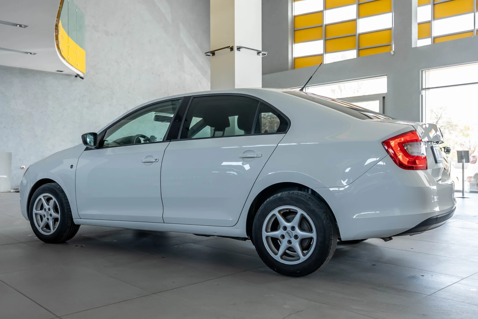 Skoda Rapid 1.6 TDI - изображение 5