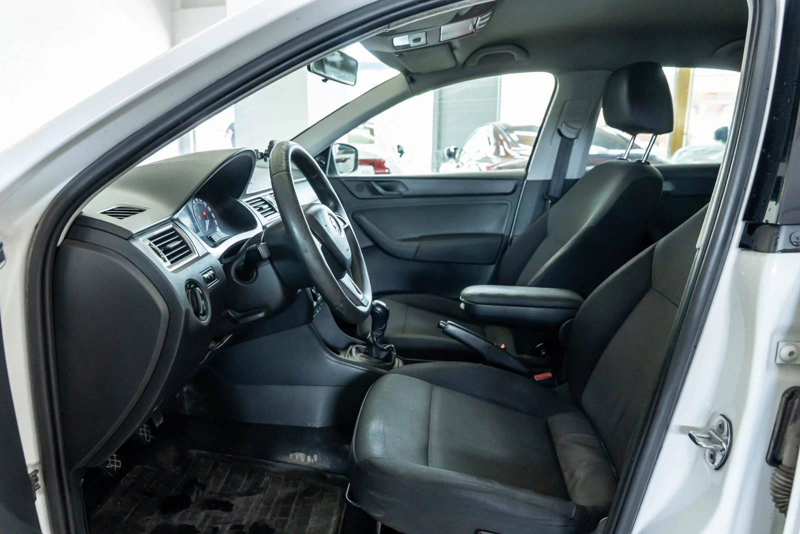 Skoda Rapid 1.6 TDI - изображение 9