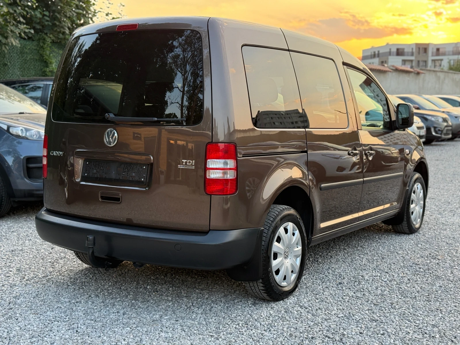 VW Caddy 1.6TDI/75hp/Пътническо - изображение 7