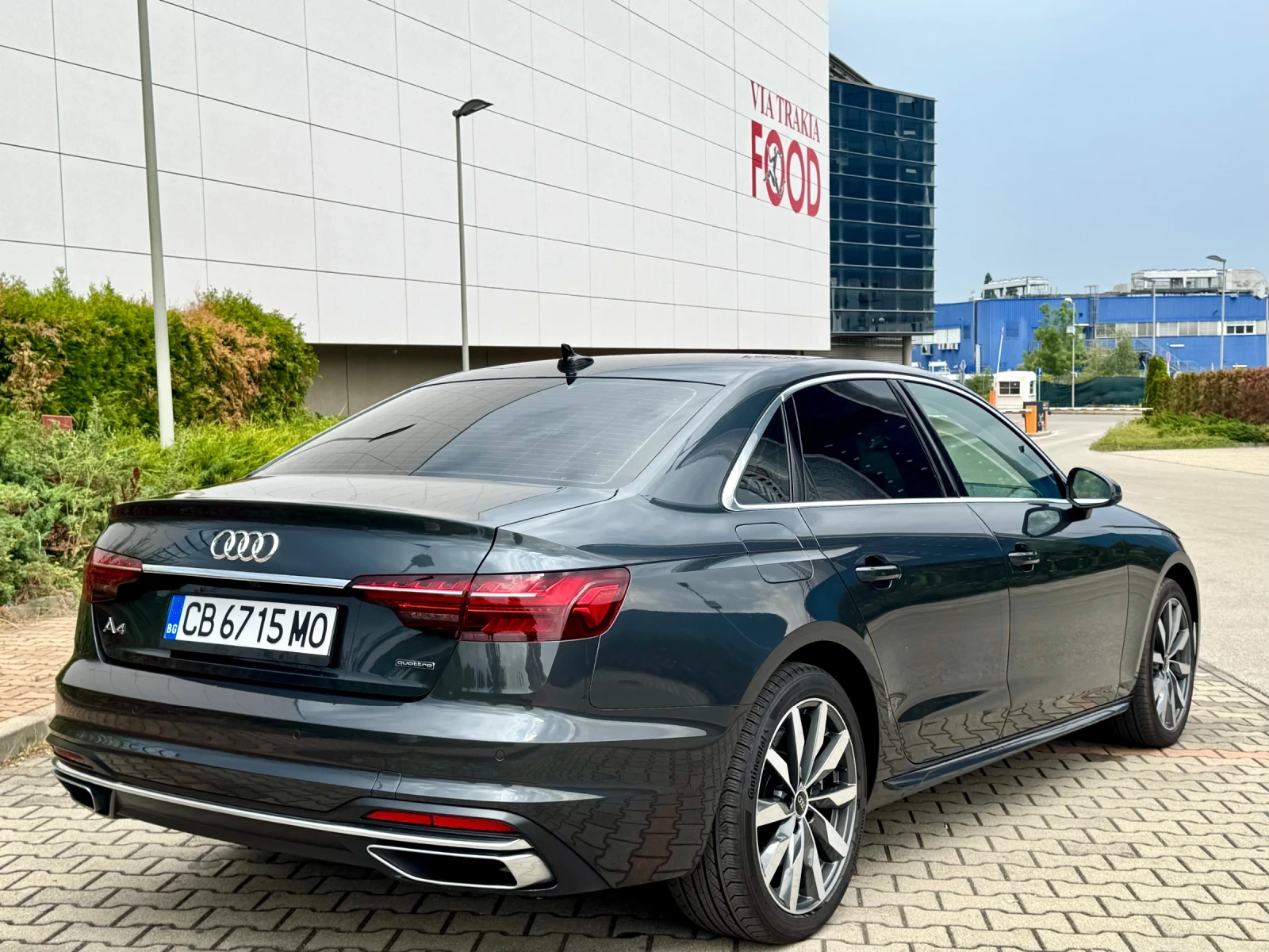 Audi A4 2.0- Бензин 4х4.265к.с. - изображение 5