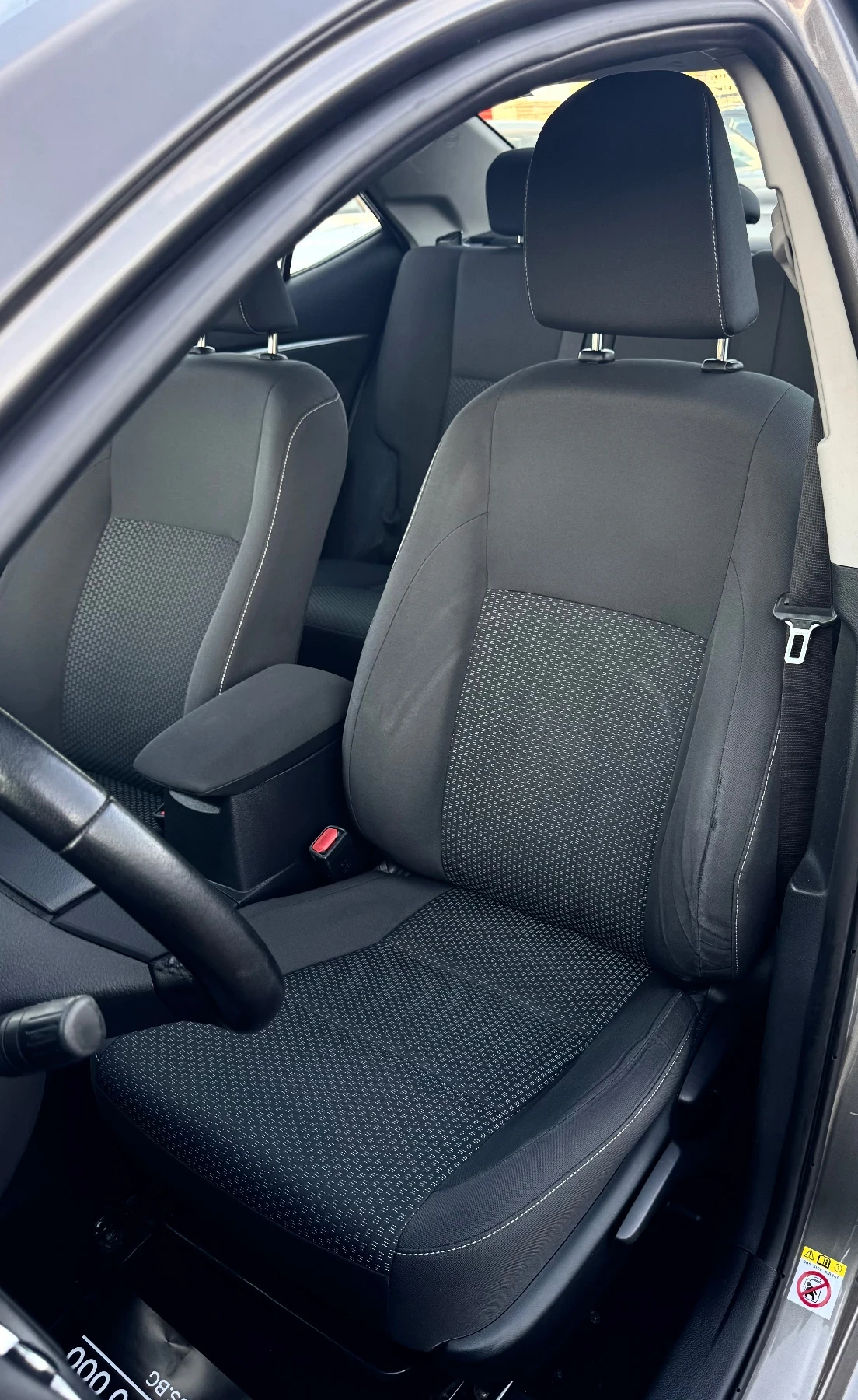 Toyota Corolla 1.4D4D 90кс - изображение 9