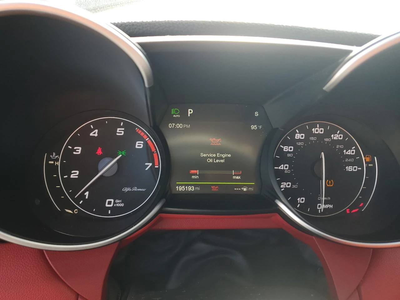 Alfa Romeo Giulia TI / 2.0L 4 /  / Remote start /  /  | Mobile.bg   9