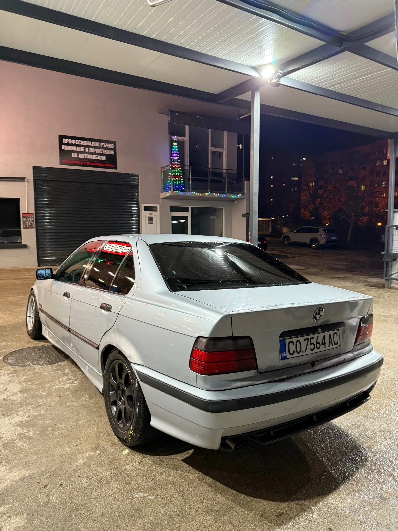 BMW 318  - изображение 4