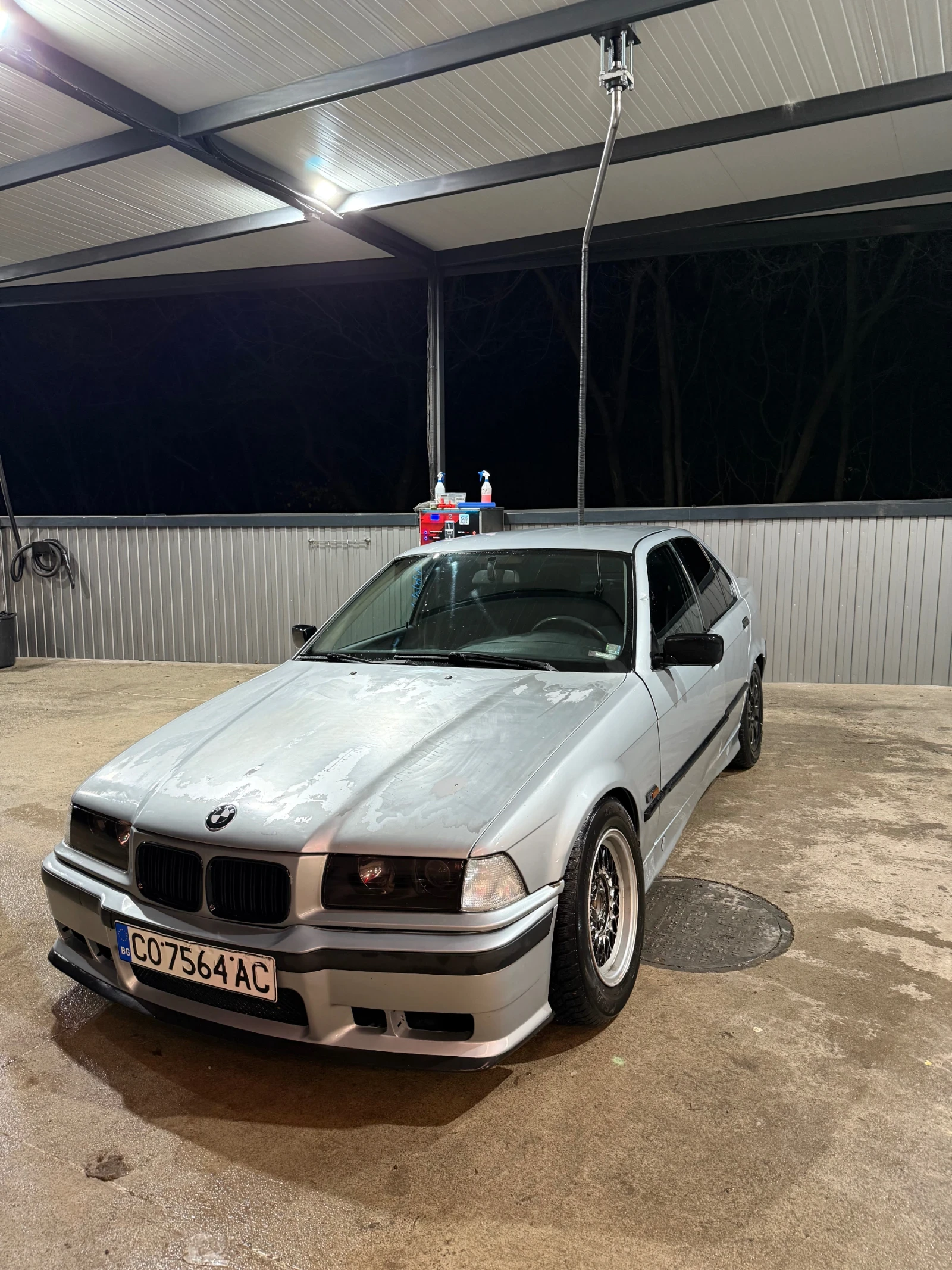 BMW 318  - изображение 3