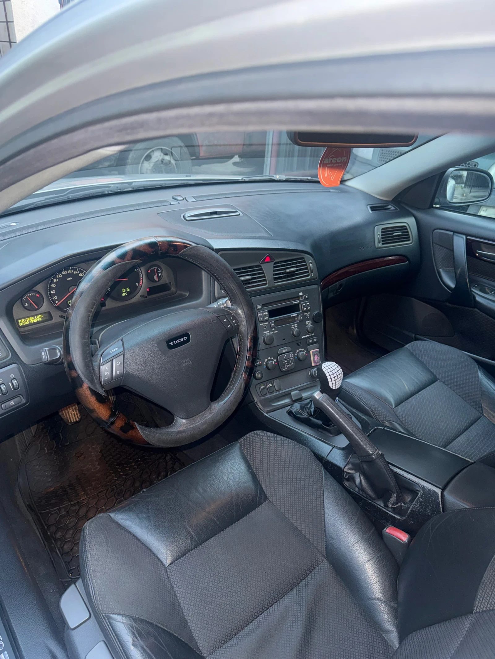 Volvo S60 D5, снимка 5 - Автомобили и джипове - 53805381