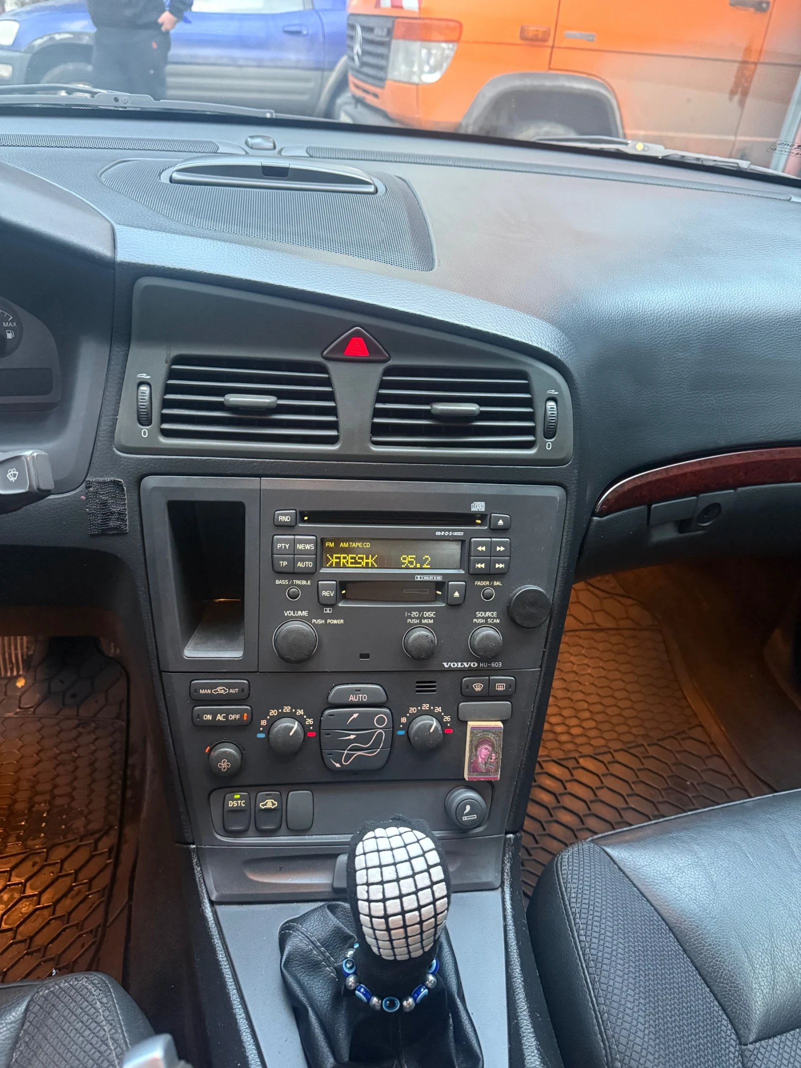 Volvo S60 D5, снимка 9 - Автомобили и джипове - 53805381