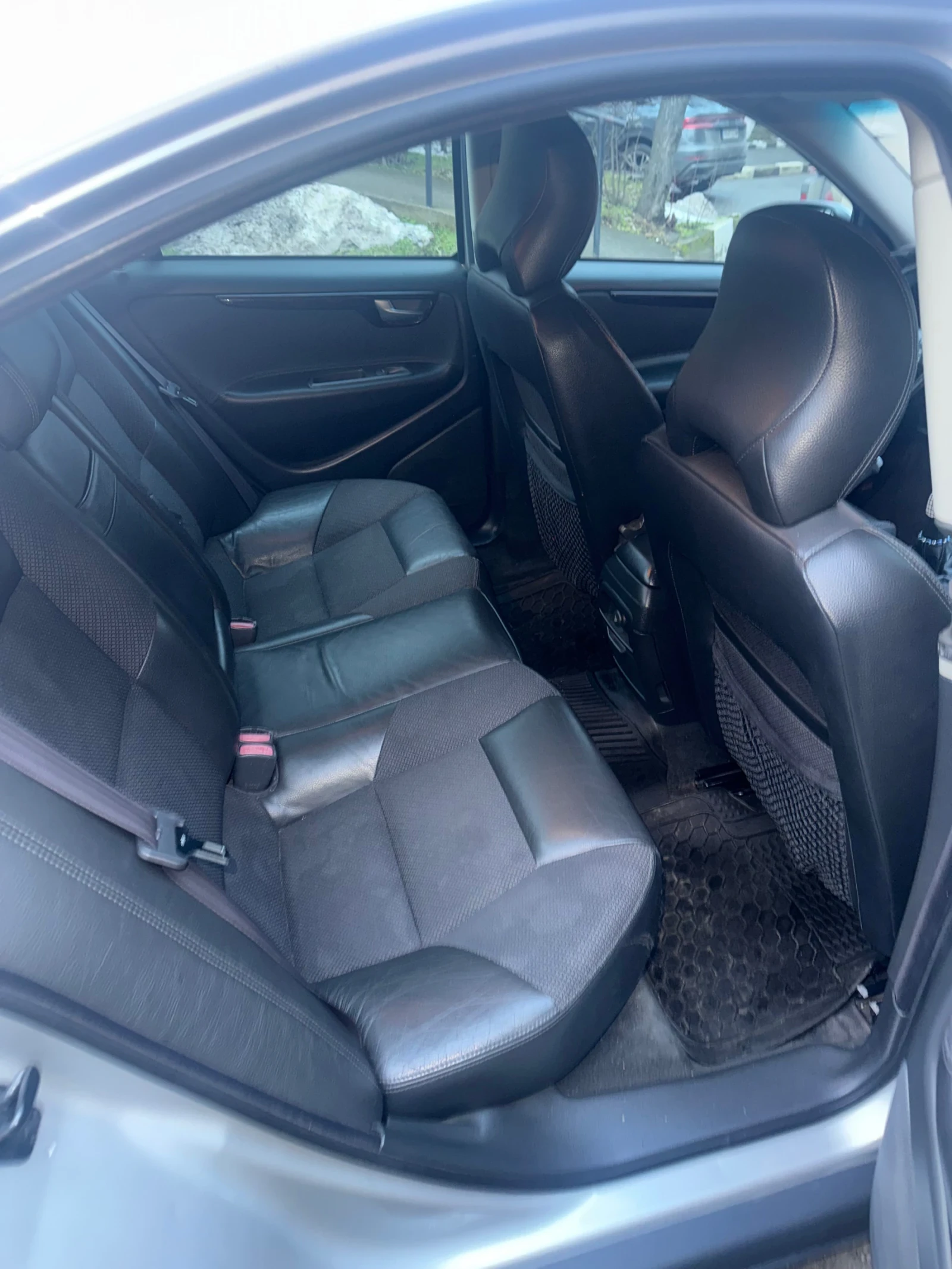 Volvo S60 D5, снимка 7 - Автомобили и джипове - 53805381