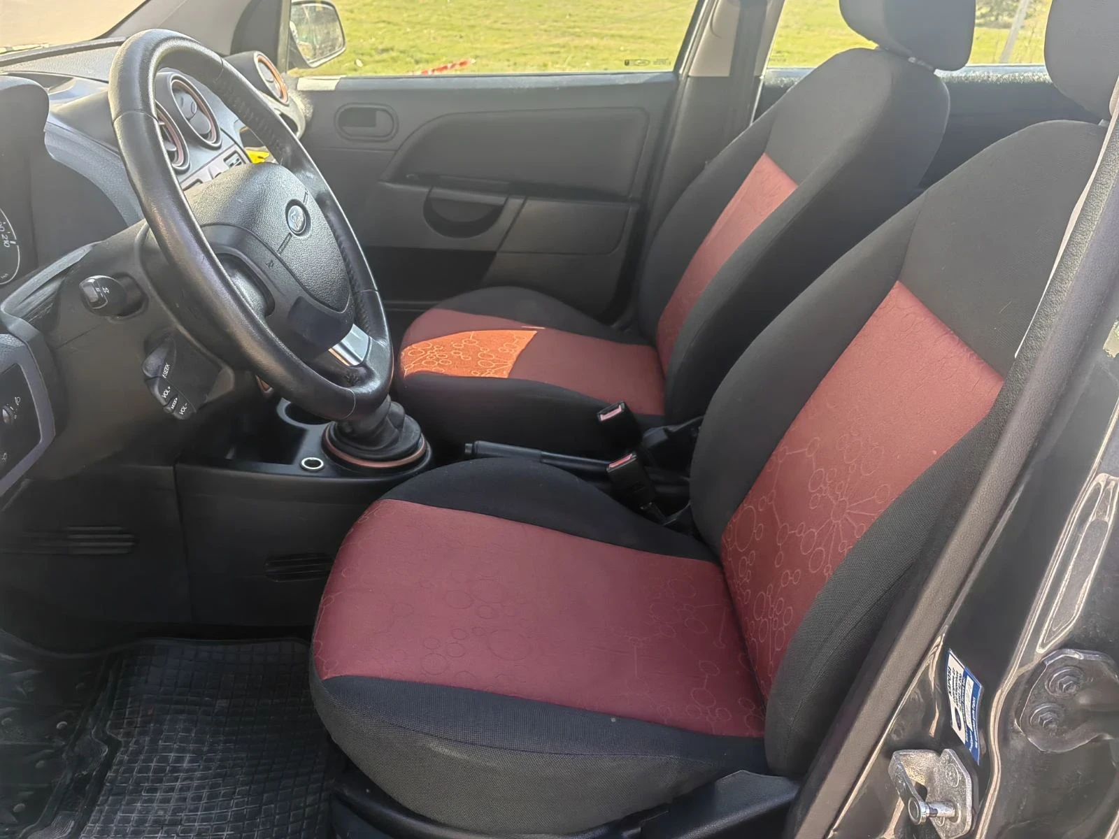 Ford Fiesta 1.25, снимка 10 - Автомобили и джипове - 53803231