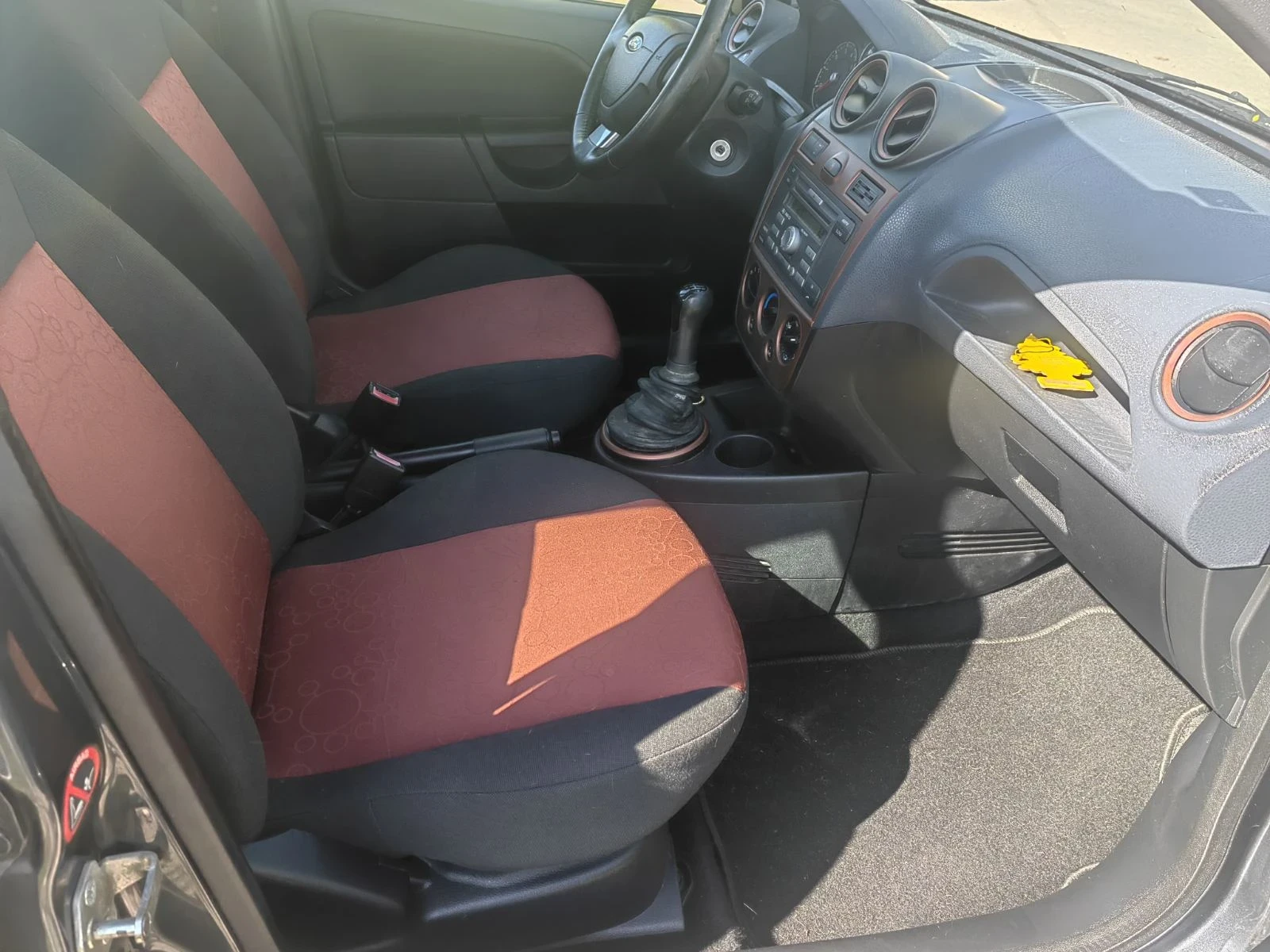 Ford Fiesta 1.25, снимка 12 - Автомобили и джипове - 53803231