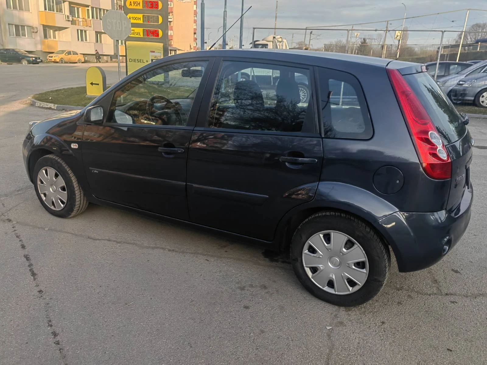 Ford Fiesta 1.25, снимка 8 - Автомобили и джипове - 53803231